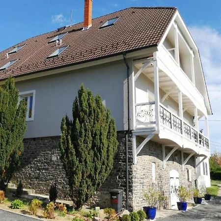 Villa Izabella Badacsonytördemic Exterior foto